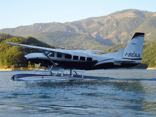 大篷车水陆两栖飞机落户三亚机场