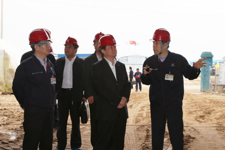 中国商飞总经理贺东风到中航工业洪都调研