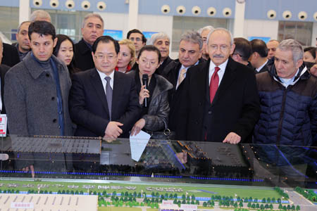 土耳其共和人民党代表团访问中国商飞公司