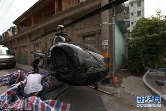 江苏男子从国外购进6架私人直升机国内出售