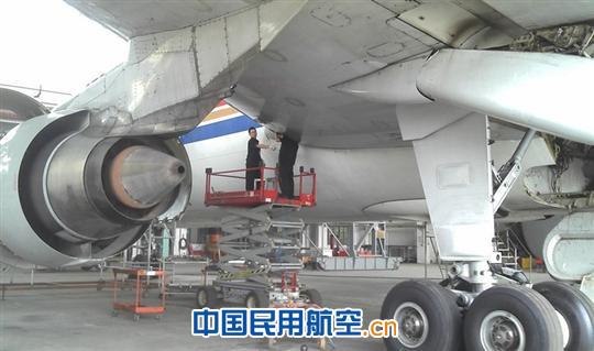 东航西安维修基地积极开展空客A300飞机C检工作