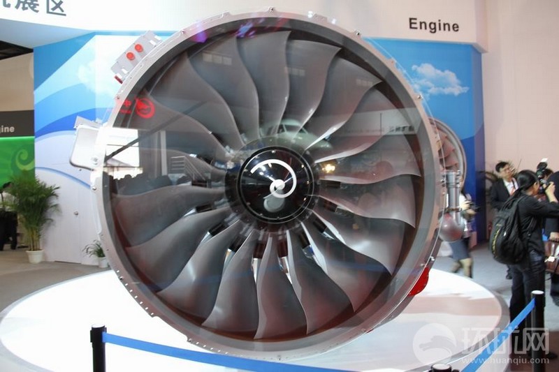 商用CJ-1000A发动机全尺寸模型亮相