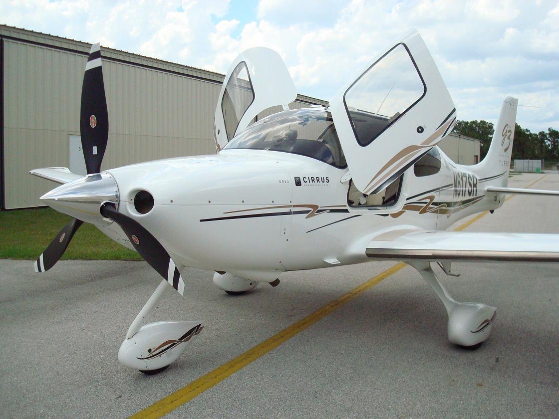 ����SR22�ɻ�