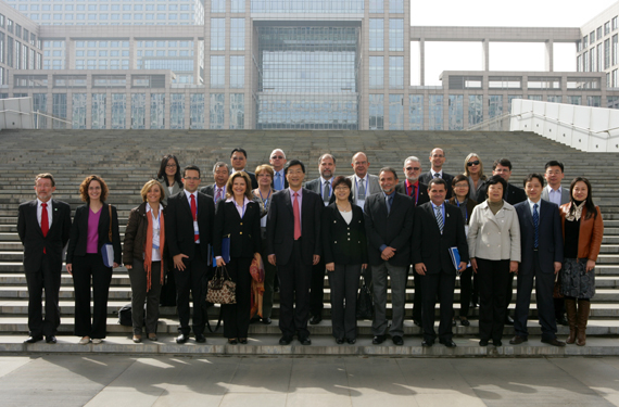 �����ߵȽ��������ŷ��ʱ���