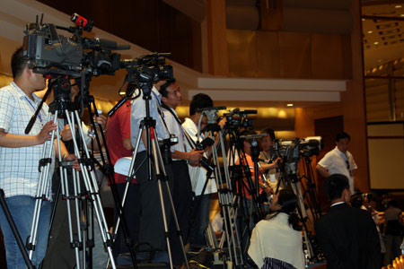 [ͼ]����������̳08��ῪĻʽǰ�ࣺý���Ƽ�