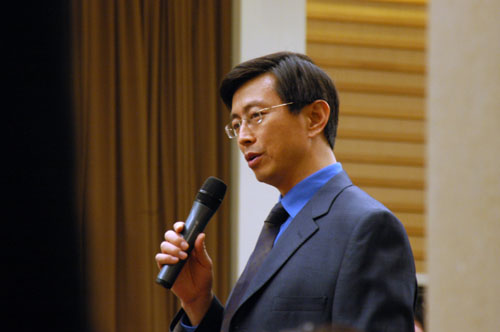 张克宁回答记者的提问