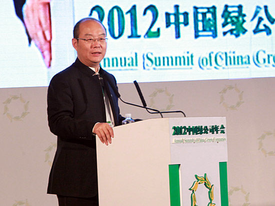 ���й���ҵ�Ҿ��ֲ�����ġ�2012���й��̹�˾��ᡱ��2012��4��21��-23���ں����人���С���ͼΪ�й���ҵ�Ҿ��ֲ���ʼ�ˡ��������³������͵���ʼ�˼���ϯ�ܹ�ʦ��������(ͼƬ��Դ�����˲ƾ� ���� ��)