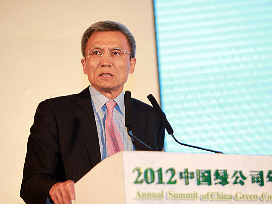 ���й���ҵ�Ҿ��ֲ�����ġ�2012���й��̹�˾��ᡱ��2012��4��21��-23���ں����人���С���ͼΪ��ŷ���ʹ���ѧԺ����ѧ�����ѧ������С�ꡣ(ͼƬ��Դ�����˲ƾ� ���� ��)