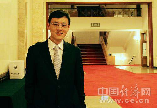 岳屾山:实名制可有效减少非法网络公关行为_中