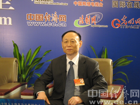 中龙集团董事长_高校龙中龙
