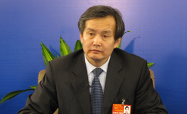 代表谈加快开发新能源