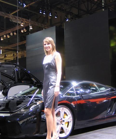 香车美女模特_日内瓦车展模特