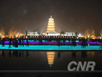 西安百万人争睹亚洲最大的音乐彩色喷泉广场