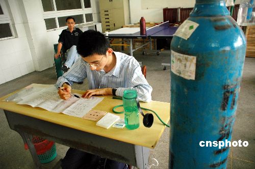 高考期间安徽芜湖特设一人考场(图)