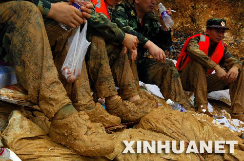 我国南方部分地区发生严重洪涝灾害(组图)