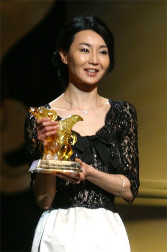张曼玉获上海国际电影节 华语电影杰出贡献奖