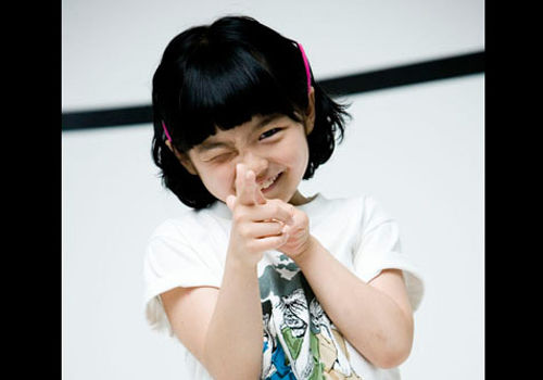 明星们抛媚眼大比拼(图)