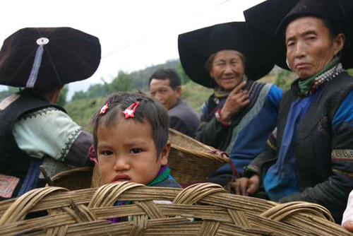 10��21�գ��������Ƿ�����ظ����İ�һ��Ĵ��񡣡��϶�һ�š����Ƿ��䵱�죬�������Ƿ���������Χ�ͻ�������·�����ǧ���ڽ����ƻ�������ɢ��