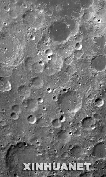 嫦娥一号发回首张月球图片 26日前后对外公布 