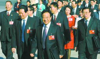 十七大代表:沿着中国特色社会主义道路阔步前进