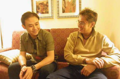 刀郎签约环球唱片 谭咏麟赴疆为师弟道贺(组图