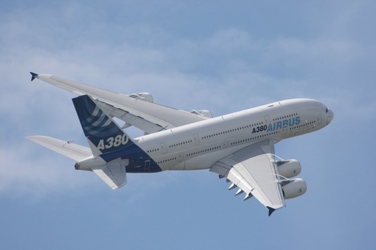 "空中巨无霸"空客a380闪耀巴黎航展(组图)_中国经济网—国家经济门