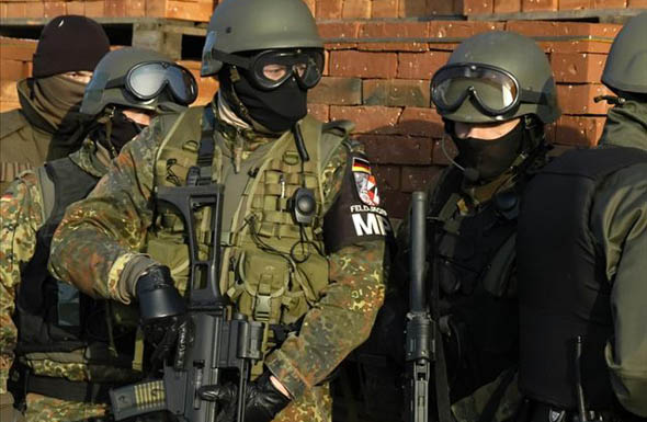 泥泞之雪:2007年北约成员国冬季军演美图荟萃