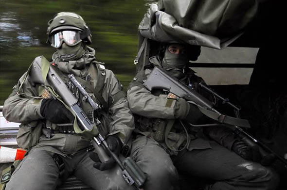 泥泞之雪:2007年北约成员国冬季军演美图荟萃