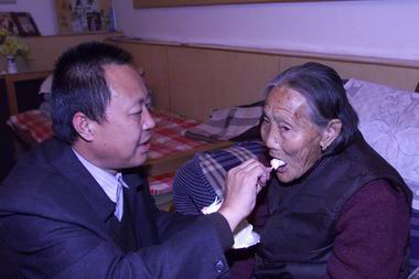 大午集团老总_大午集团孙萌近照(2)