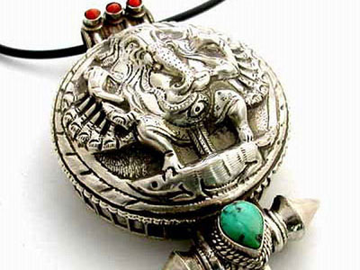 恐怖的不明生物(图)