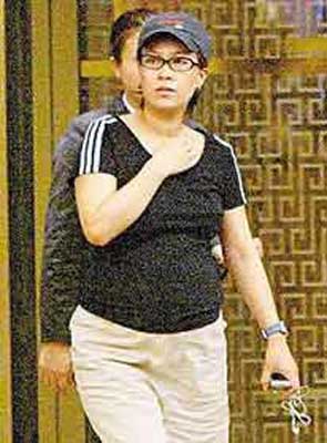 那英肚中孩子将随母姓 并没打算和高峰结婚(图