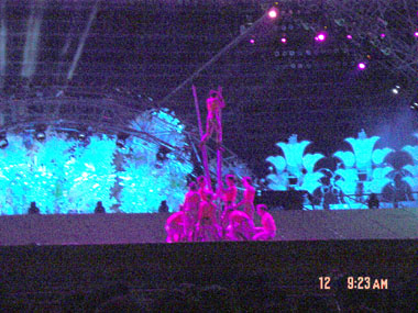 大连国际服装节文艺晚会昨晚举行 明星齐汇集