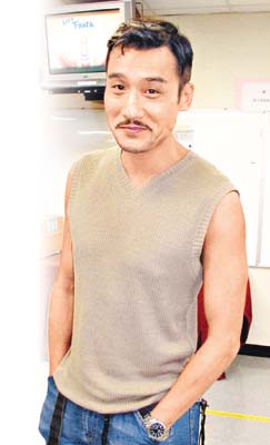 梁家辉称不是好爸爸 大爆女儿九岁戴Bra(图)