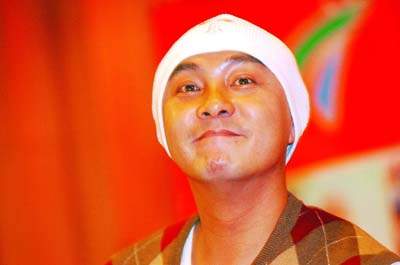 《功夫足球》宣传 张卫健重申打人是误伤(组图