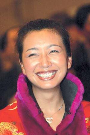 江珊婚变后首谈感情 坦言爱情比事业重要