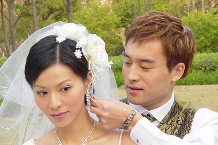 滕丽名恋上法国佬+热辣湿吻尽显亲密(图)