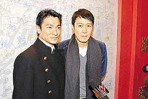 首届导演颁奖礼:刘德华抢风头黎明脸黑黑(图)