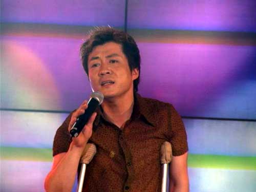 歌手李琛与歌迷大合唱