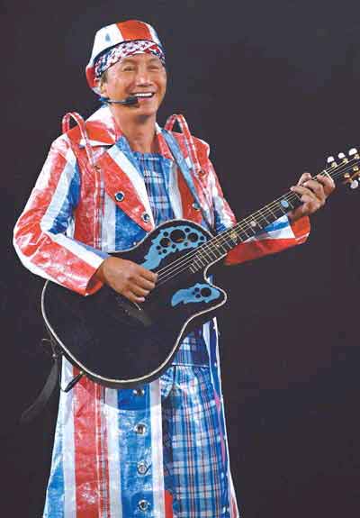 求完美提前彩排 许冠杰个唱大家过K歌瘾(图)