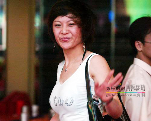 《玫瑰地狱》开机 王纳文饰<em>好色女</em>主编(<em>图</em>)