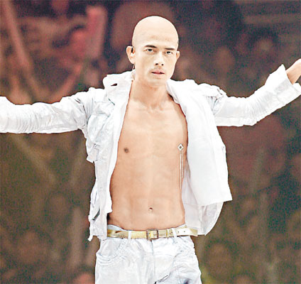 郭富城美国演唱会反应热烈 计划纽约进修舞蹈