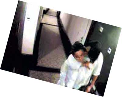 狗仔队透偷拍内幕:有人事前通风报信(图)