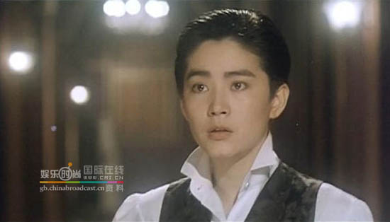 惊叹林青霞帅气男装扮相 早期作品《刀马旦》