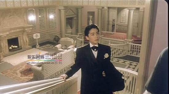 惊叹林青霞帅气男装扮相 早期作品《刀马旦》