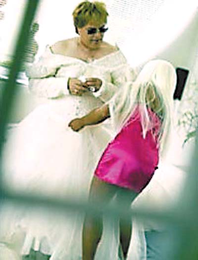 组图:埃尔顿.约翰的盛大同性婚礼