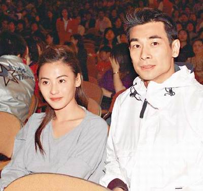梅艳芳演唱会香港开演 宫廷婚纱魅力惊人(组图)