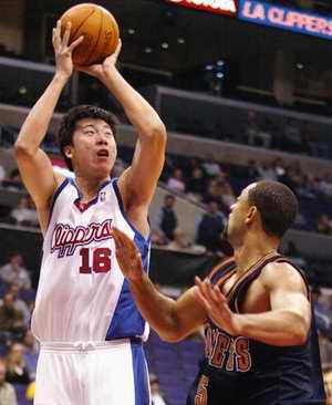 王治郅已正式签约热队 第一年年薪60万美元(图