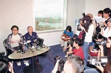 再开记者招待会