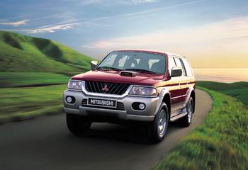 试驾帕杰罗速跑:游刃有余(图)