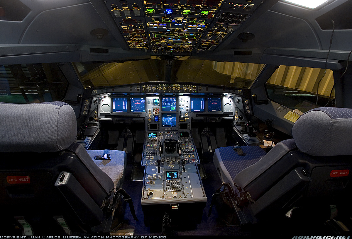 空中客车a340驾驶舱